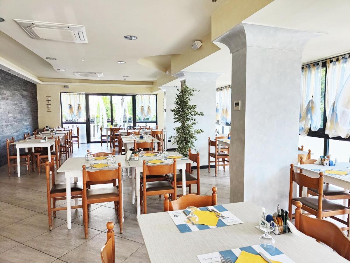 Blu Star Hotel Gabicce Mare Exterior photo